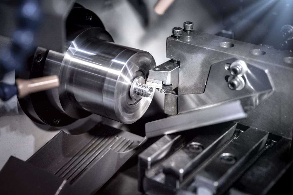CNC and traditional machine tools: key differences